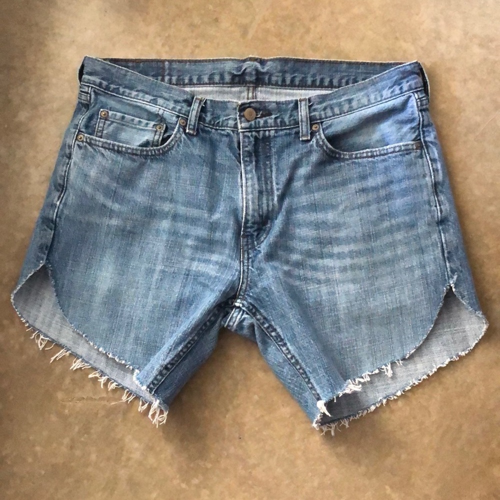 Levi’s Cut-off Shorts